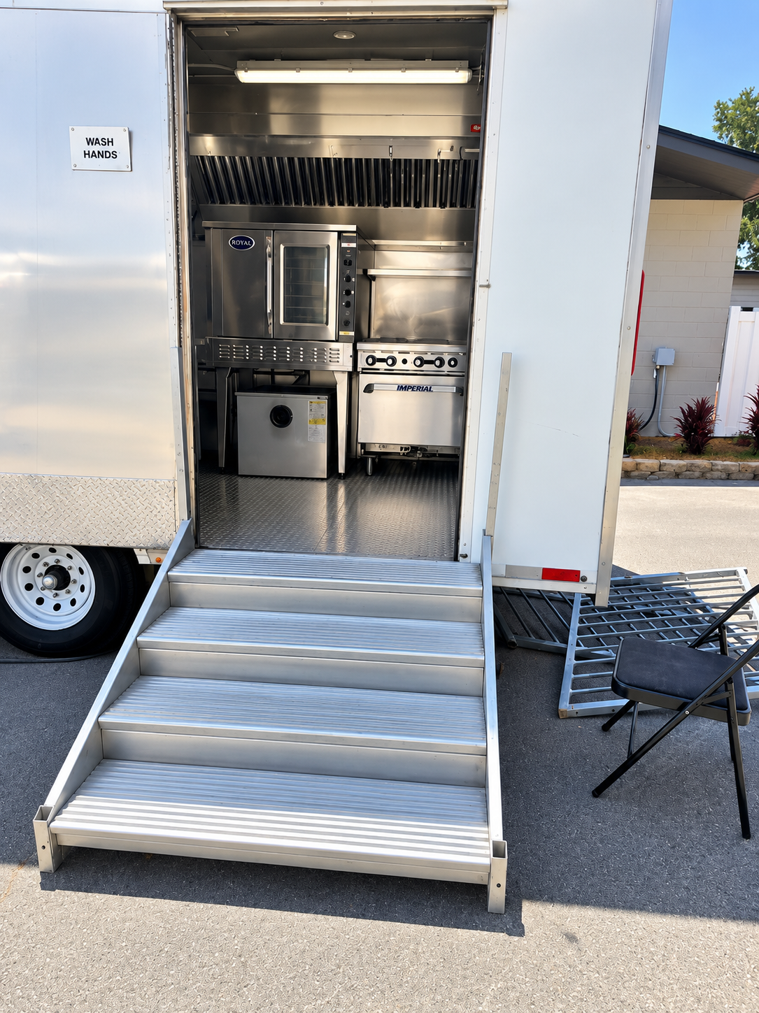 26 ft Baby Bulk Kitchen